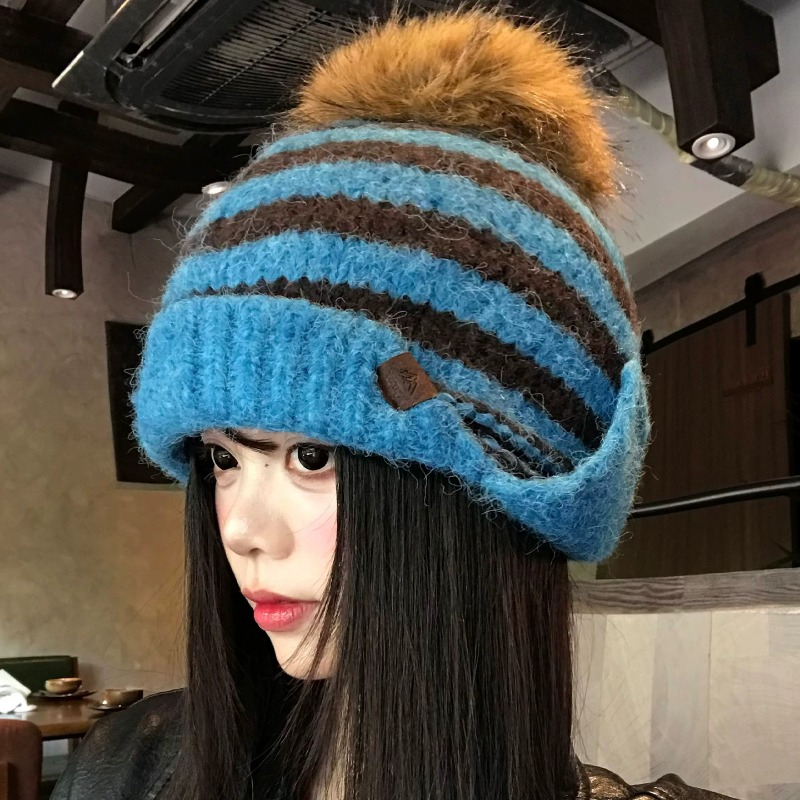 Topi Rajut Berumbai Bulu Sinte - Beanie Cuffed Knit ulasan dan harga